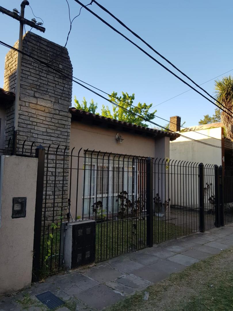 Casa En Venta En City Bell [Cod: 1164-663]